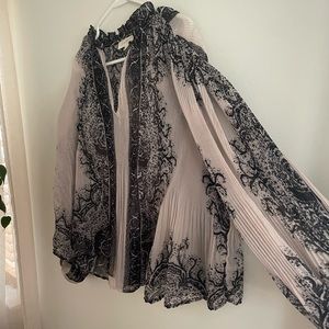 Anthropologie blouse! Super cute